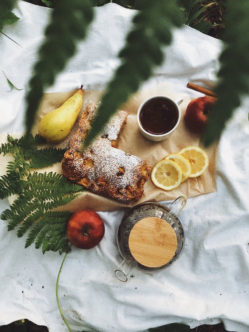 Michele Shari Chamomile - The Aristocratish Tea Company, Loose Leaf Tea, Aristocratish Tea, Premium Tea, Tea, Hot Brewed Tea, Cold Brewed Tea, Iced Tea, Tea